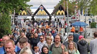 Bald strömen die Massen wieder: Der Maimarkt auf dem Mühlfeld beginnt. Zugleich findet das Maimarkt-Reitturnier zum 60. Mal statt.