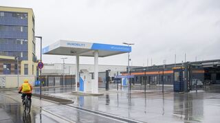 Deutschlands größte Wasserstofftankstelle steht auf dem neuen Betriebshof der RNV in Heidelberg.
