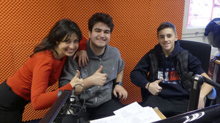 Moderatorin Rosa Omeñaca Prado, Jugendfeuerwehrsprecher Simon und Radiomacher des Tages Lukas.