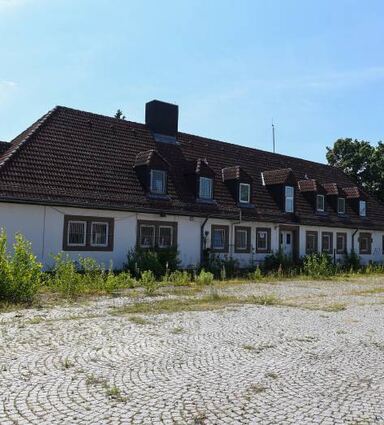 Das ehemalige Bürogebäude der Stem-Kaserne Seckenheim.