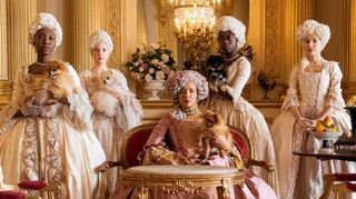 Pompös geht es in der Netflix-Erfolgsserie „Bridgerton“ in die dritte Staffel.