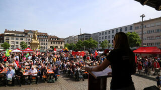 Tag der Arbeit: 1.-Mai-Kundgebung auf dem Marktplatz mit Stefanie Holtz von der IG Metall.