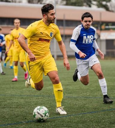 Riedrodes Mario Basyouni (links) traf gegen Auerbach zweimal.