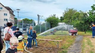 Vor allem bei den jüngsten Besucherinnen und Besuchern war die Löschstation ein beliebter Anlaufpunkt beim Tag der offenen Tür.
