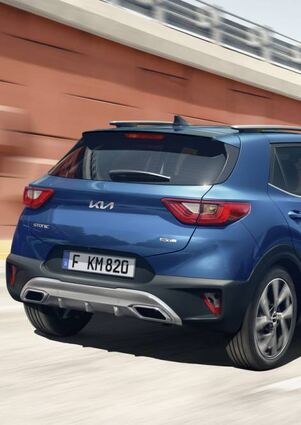 Robust präsentiert sich das Heck mit markantem Unterfahrschutz.