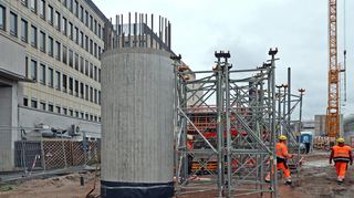 Acht solcher Brückenpfeiler werden auf dem ersten Baufeld für die neue Hochstraße Süd errichtet. Jeder kann bis zu 110 Tonnen Gewicht tragen.