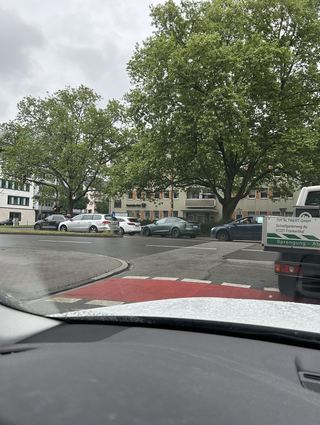 Auch in der Mundenheimer Straße staut es sich.