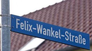 <p>Das Schild Felix-Wankel-Straße in Neckarhausen wird vorerst bleiben.<strong id="i_editor_text_rf_form_66461363c74bd_1715868515884" class="nfyb-editor nfyb-editor-standard mce-content-body mce-edit-focus" style="position: relative;" contenteditable="true" spellcheck="false"><br></strong></p>