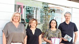 Sie gestalten das Rahmenprogramm der 41. Baden-Württembergischen Literaturtage in Ladenburg mit: Stephanie Steinbacher (v.l.), Melanie Dommel, Nicole Hoffmann und Andreas Hensen.