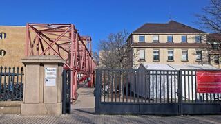 Das Klinikum (hier der Eingang West) erhält mehr Geld.