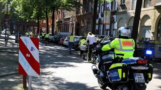 Die Polizei begleitete die Schüler mit Blaulicht.