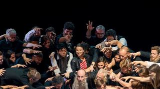 Hat die Opernsache fest im Griff: der Rias Kammerchor im Schlosstheater Schwetzingen.