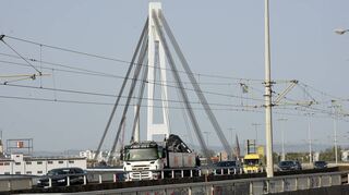 Die Arbeiten an der Kurt-Schumacher-Brücke werden unterbrochen.