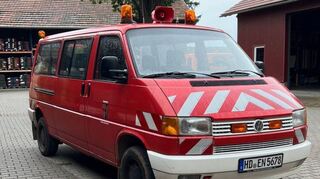 Die Gemeinde Edingen-Neckarhausen versteigert einen ausgedienten VW-Bus im Internet. Das Fahrzeug war jahrelang für die Feuerwehr im Einsatz.