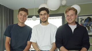 Laden Schülerinnen und Schüler zu Schnupper-Workshops in Bürstädter Betrieben ein: Mika Back (v.l.), Luigi Imperato und Mika Willwohl beim Gespräch im KamÜ.