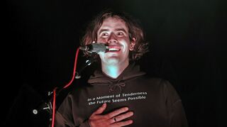 Co-Headliner Edwin Rosen wurde im Palastzelt bedingungslos gefeiert.