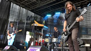 Kompromisslos kreativer Krautrock-Noise kam vom Berliner Trio Zahn auf der neuen Arena-Bühne.