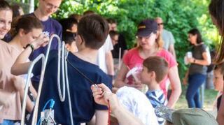 „Heißer Draht“ der Alfred Delp Schule beim Forschertag.