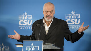 Edi Rama, Ministerpräsident von Albanien, spricht bei der Pressekonferenz zur Winterklausur der CSU-Landtagsfraktion.