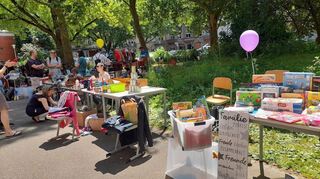 Der Hofflohmarkt gilt als beliebter Nachbarschaftstreff in der Mannheimer Neckarstadt.