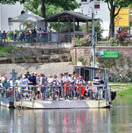 Die Fähre zwischen Neckarhausen und Ladenburg verkehrt am Sonntag gratis – aber nur für Fußgänger und Radfahrer.