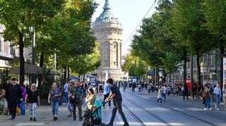 Die Planken an einem verkaufsoffenen Sonntag in der Mannheimer Innenstadt.