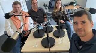 Selfie nach der ersten Aufnahme im neuen Podcaststudio des „MM“: Claudius Kranz (v.l.), Timo Schmidhuber, Nina Wellenreuther und Florian Karlein.