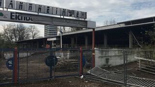 Unter anderem zum alten Eisstadion im Friedrichspark soll die Tour von Helmut van der Buchholz in Mannheim führen.
