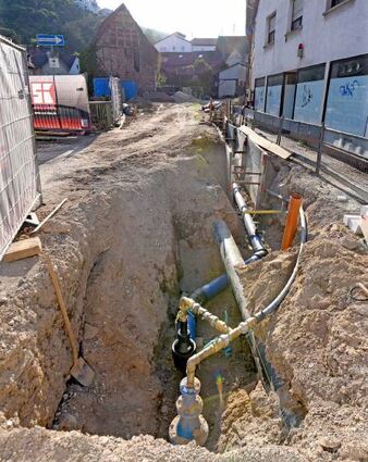 In Schriesheims Talstraße wird derzeit kräftig geschafft.