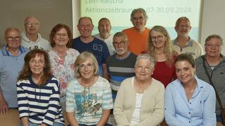 Die Piloten – hier mit Annerose Bechtloff (vorne, 2.v.r.), Melanie Hagedorn (vorne, r.), Martina Moldon (dahinter) und Siegfried Gebhardt (hinten, 2.v.l.).