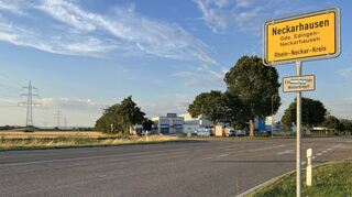 Auf dem Acker jenseits der Hauptstraße (zwischen Hochspannungsleitung und Bäko) könnte ein neuer Edeka-Markt gebaut werden.