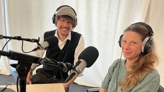 Das sind die Gastgeber von „68 Grad – der Klimapodcast für Mannheim“: die „MM“-Redakteure Tatjana Junker und Martin Geiger.