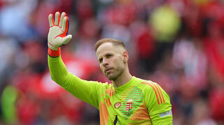 Peter Gulacsi vom Bundesligisten RB Leipzig steht bei der ungarischen Mannschaft im Tor.