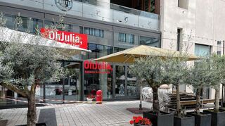 Auf der durch ein Flatterband abgesperrten Terrasse des geschlossenen Restaurants „OhJulia“ in Q6/Q7 ist der üble Geruch noch deutlich wahrzunehmen.