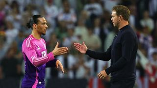 Wird von Bundestrainer Julian Nagelsmann (rechts) bei der EM ebenfalls als Joker eingesetzt: Leroy Sané.