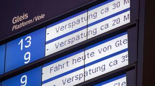 In der ersten EM-Woche gab es viel Kritik - vor allem aus dem Ausland - an der Deutschen Bahn.