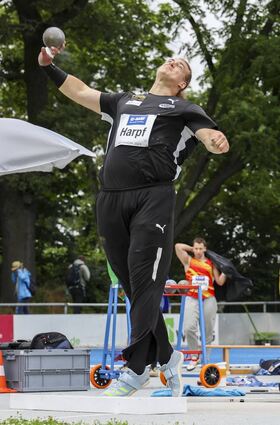 Kugelstoßer Georg Harpf (LG Stadtwerke München) überragte in Mannheim mit der Junioren-Weltjahresbestleistung von 19,81 Meter.