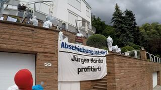 Anzeige ist raus: Wegen Sachbeschädigung und Hausfriedensbruch müssen sich bisher namentlich unbekannte Protestler nun verantworten.
