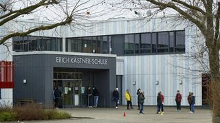 Die Erich Kästner-Schule hat als kooperative Gesamtschule einen Gymnasialzweig, allerdings nur bis zur zehnten Klasse.