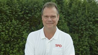 „Ein Bürgermeister mit rotem, sozialem Herzen“ will er werden, kündigt Boris Wenz als SPD-Kandidat an.