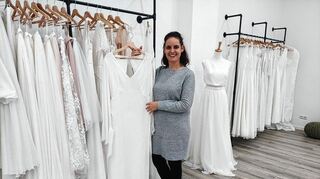 Melina Karcher verkauft nachhaltige Brautmode.
