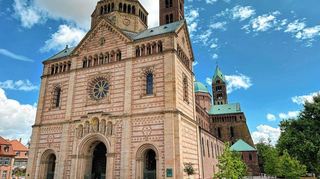 Die Europäische Stiftung Kaiserdom zu Speyer feiert ihr 25-jähriges Bestehen mit einem Veranstaltungsprogramm.