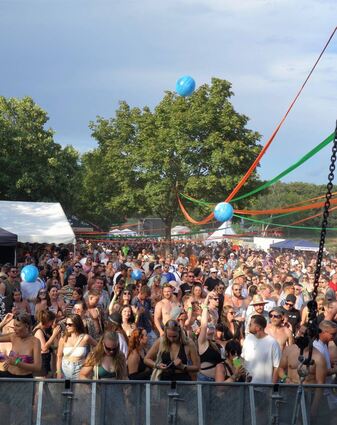 Zum Tanz der Bässe in den Biedensand-Bädern erwarten die Veranstalter wieder viele Freunde elektronischer Musik.