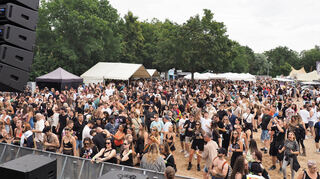 Andrang vor der Bühne Seeblick: Die Soundshows begeistern die Gäste.