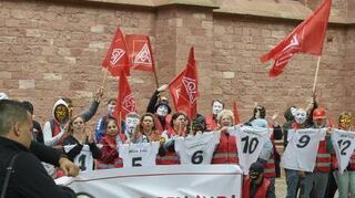 Etwa 50 Ixys-Beschäftigte protestierten jüngst in Lampertheim.