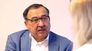 Der 1960 geborene Diplomat Nurlan Onzhanov beim Gespräch mit dieser Redaktion.