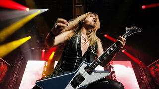 Richie Faulkner beim Judas Priest Konzert in der Mannheimer SAP-Arena.