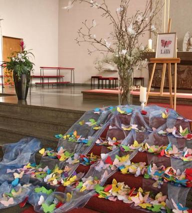 Bei der Trauerfeier für die getötete Schülerin in St. Leon-Rot.