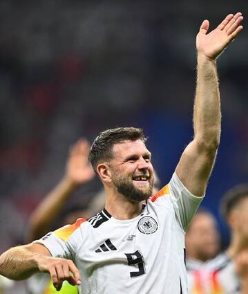 Niclas Füllkrug bekam einen Ballermann-Hit und fühlte sich geehrt.
