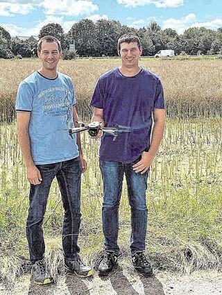 Georg und Christian Haas leben in Nordheim und haben schon weit mehr als 100 Äcker in der ganzen Umgebung kontrolliert.